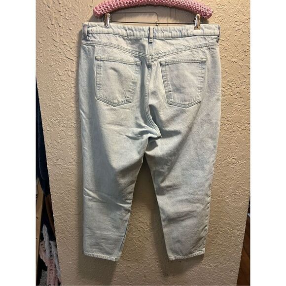Mom High Rise Light Blue Jeans Ripped Knees Woman’s Size 18 Regular - Picture 9 of 11